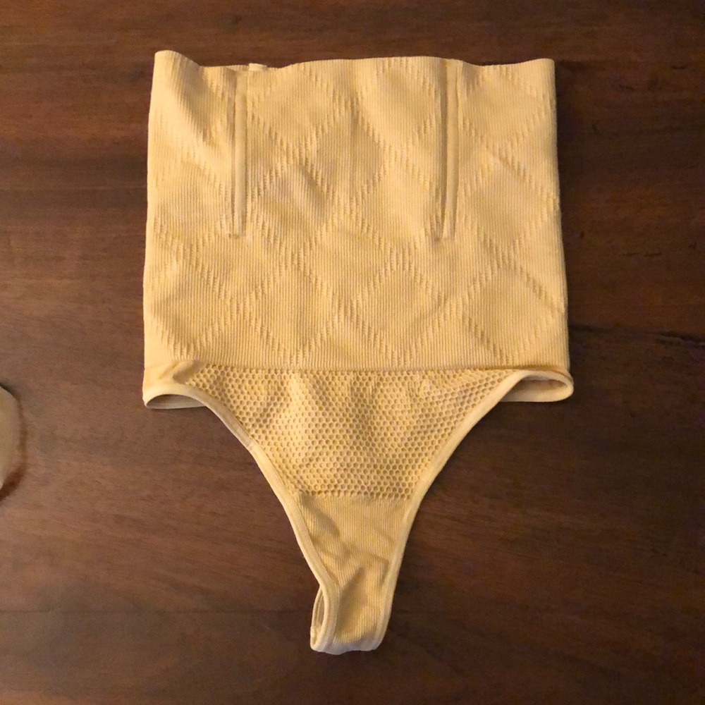Tummy shaper NWOT